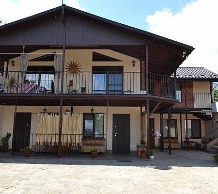 Guest House Sunrise Kamianets-Podilskyi Exterior photo